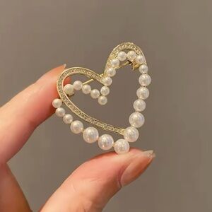 Gold and Pearl Heart Brooch